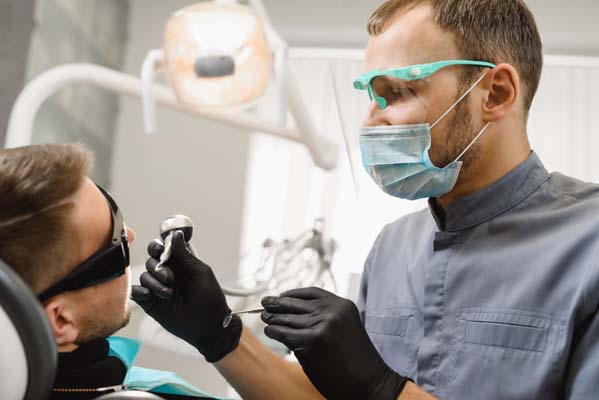 Wisdom Teeth Extraction: What To Expect Before, During, And After